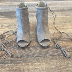 Qupid Taupe PU Suede size 6 heels with tie wrap detail